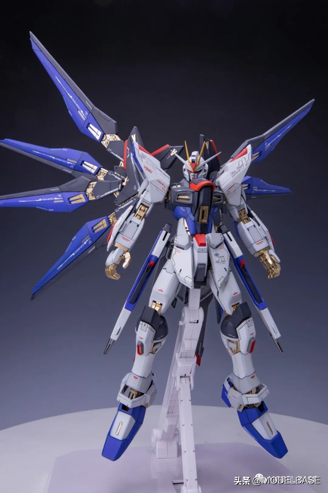 万代mg巴巴托斯喷涂场景重现,万代mgex强袭自由板件