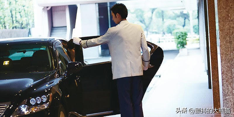 帝国酒店把服务做到极致,帝国酒店恰到好处