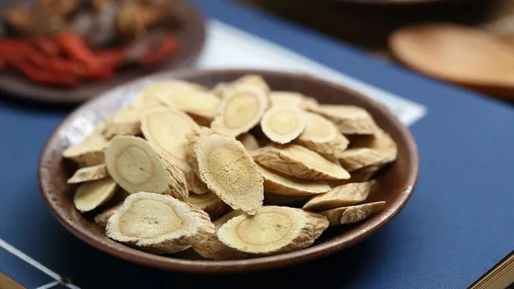 有肾毒性中药现在不能用有哪些,3种药已被多地禁用了