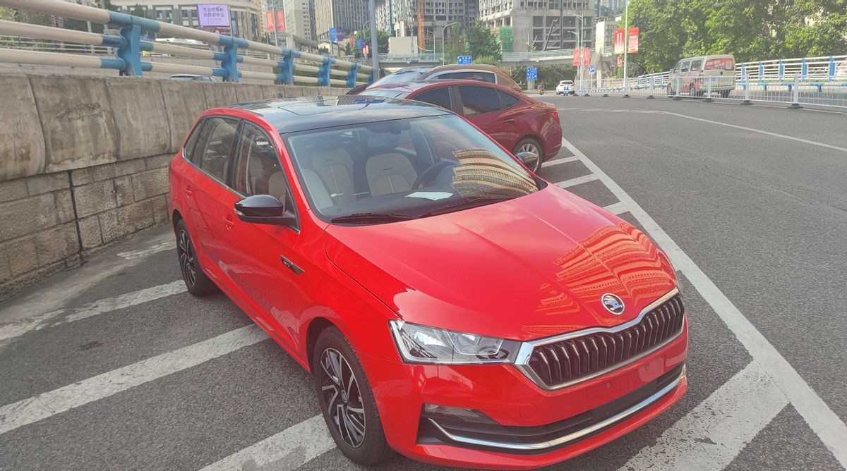 5万左右的两厢新车昕动,2014斯柯达昕动1.6自动挡油耗