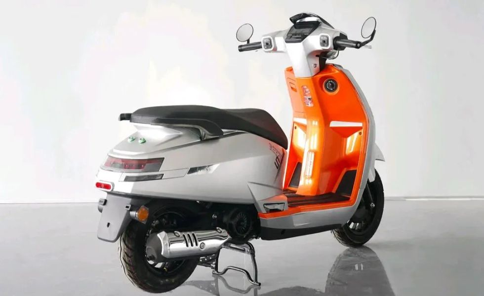 五羊DILA125：低价踏板车最新推出，外观抢眼动力一般