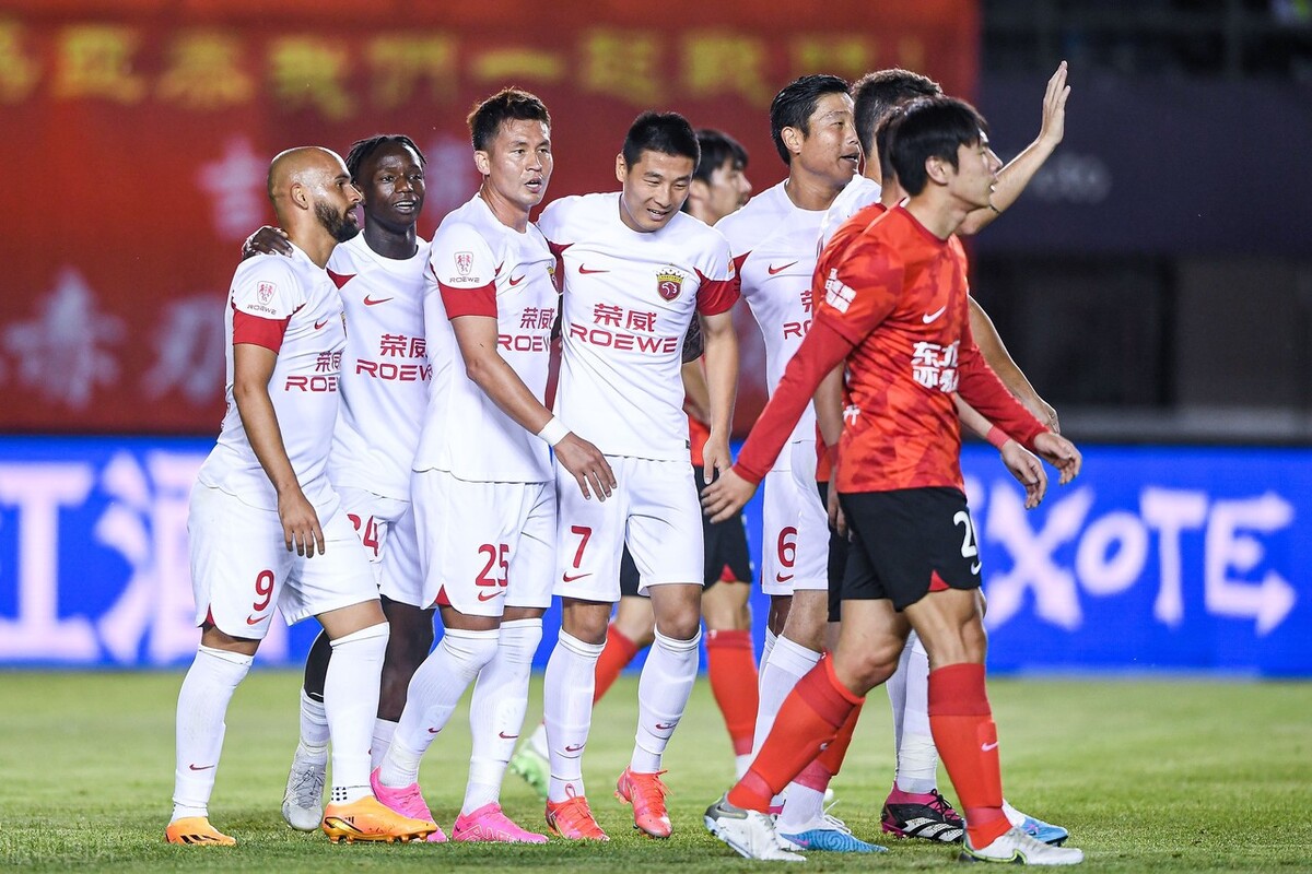 中超最新积分榜亚泰,中超最新积分榜海港对三镇赛况