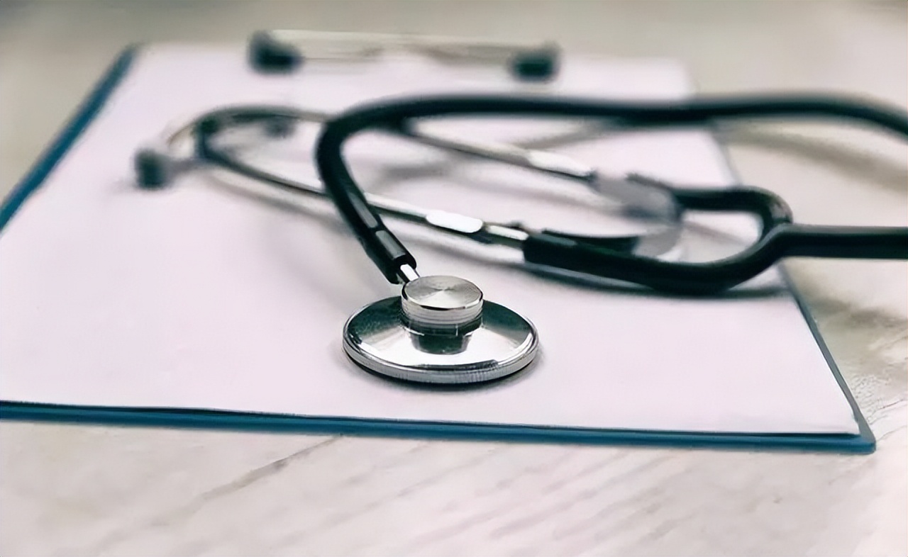 腰痛一直治不好要看神经科吗,经常腰痛要警惕四种原因