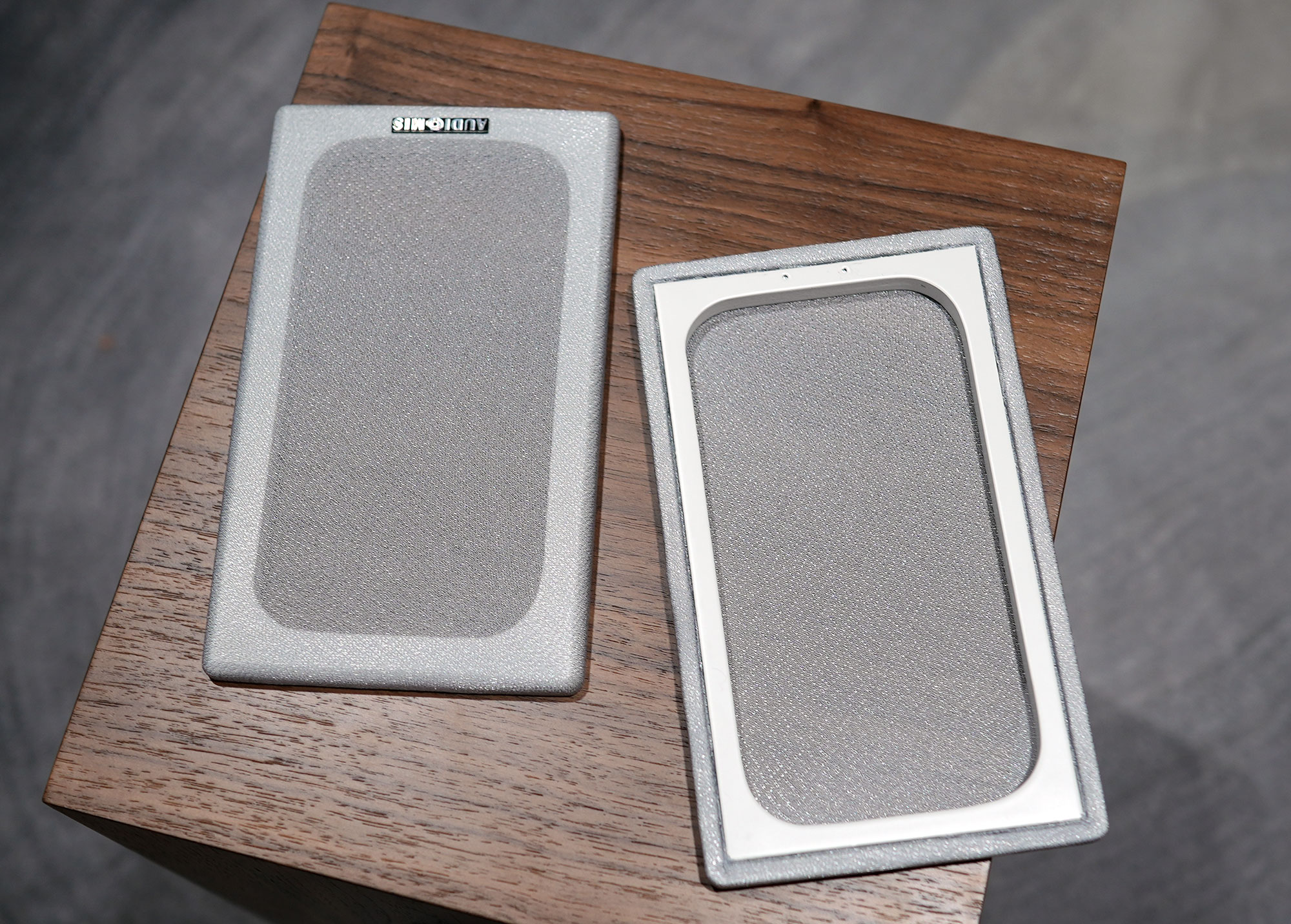 没有特别的原因别玩3寸！3寸唐韹Audiomis玩具小箱AC3试用！