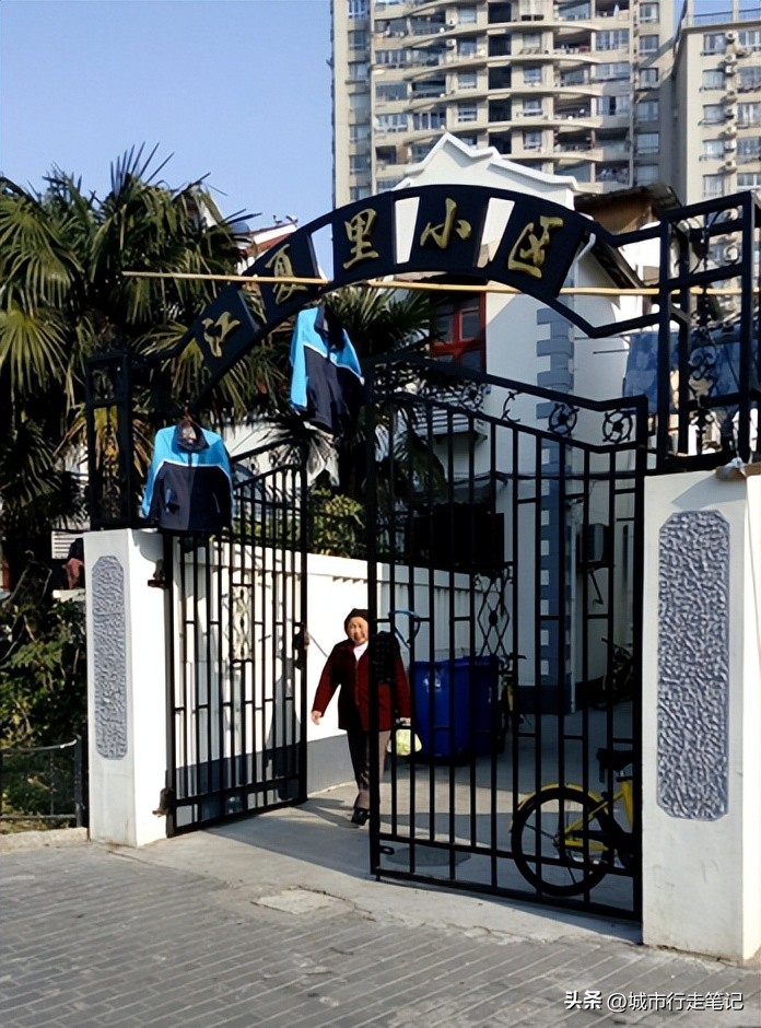 到处都有很多的英语,到处都有空气吗