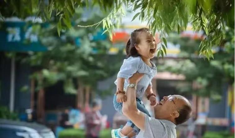 人老了要不要把钱留给儿女,人老了不要指望儿女