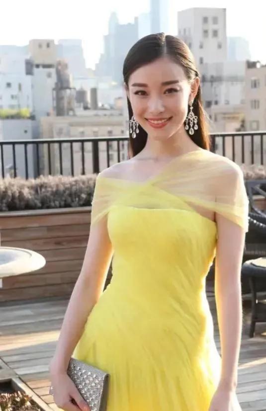 倪妮和井柏然哪一年分手的,倪妮先跟冯绍峰还是井柏然