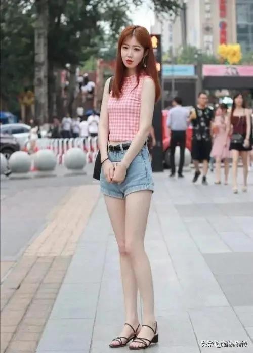 好看的牛仔短裤休闲,牛仔短裤女神高颜值套装