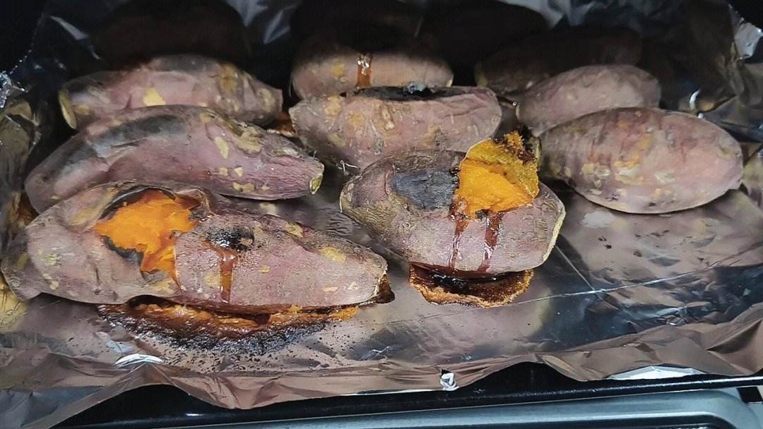 冬天摆摊烤玉米能赚多少钱 (烤玉米一年收入多少钱)