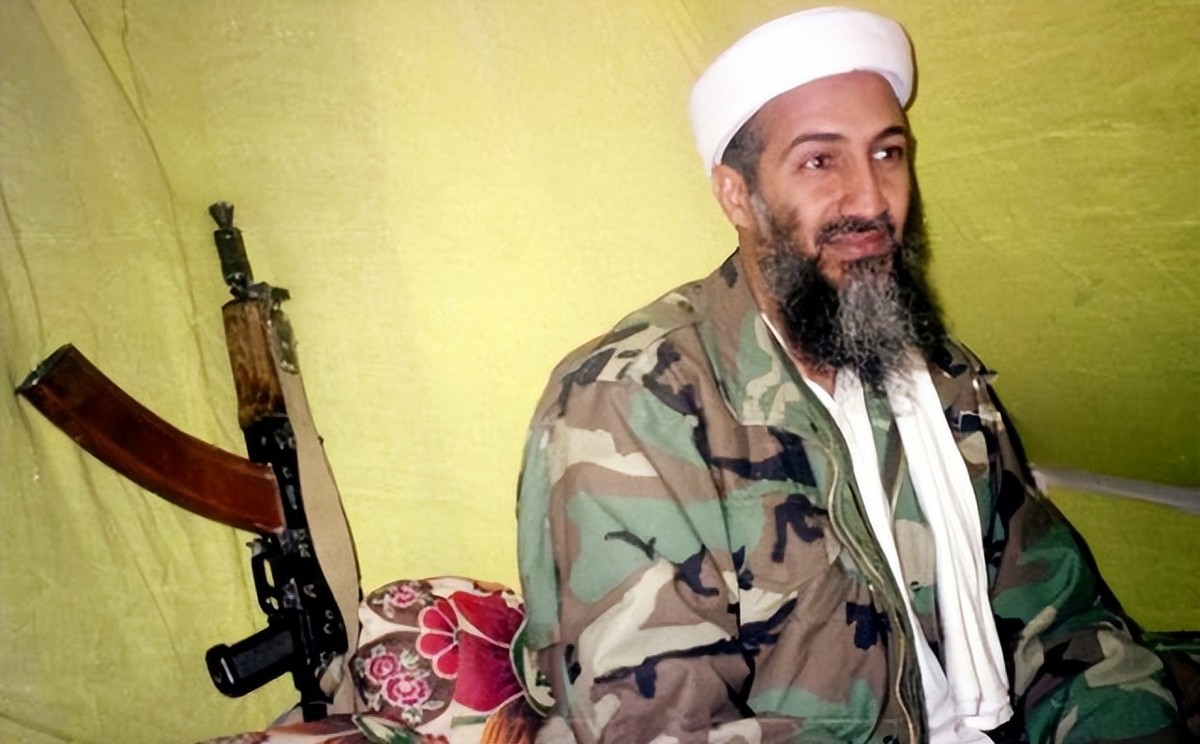 本拉登的妻子和情人照片,本拉登的妻子和情人都是什么人