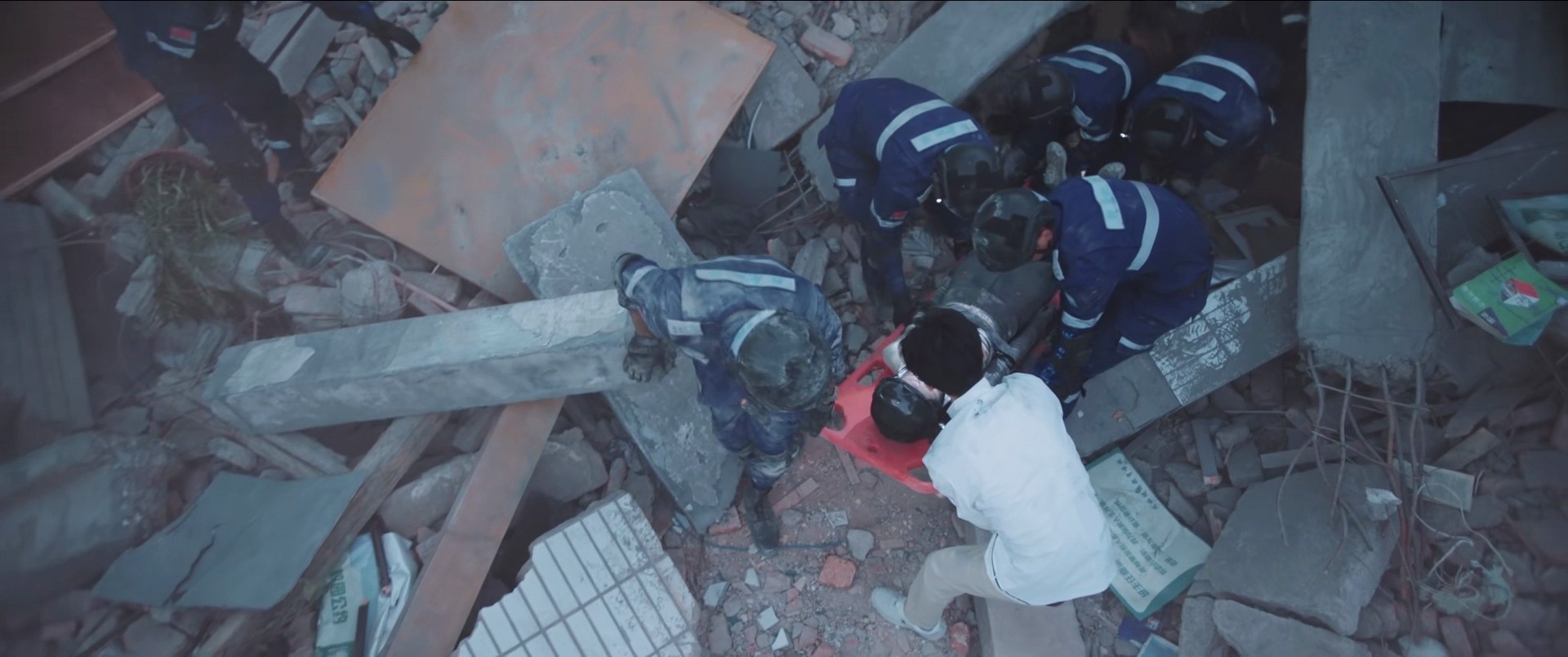 才播出三集就好评不断,追光者豆瓣