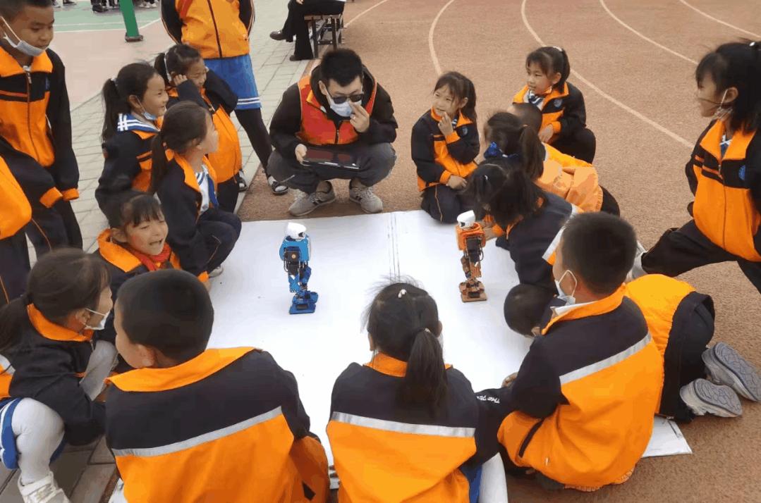 带孩子体验一下科技的魅力,一场奇妙又科幻的体验