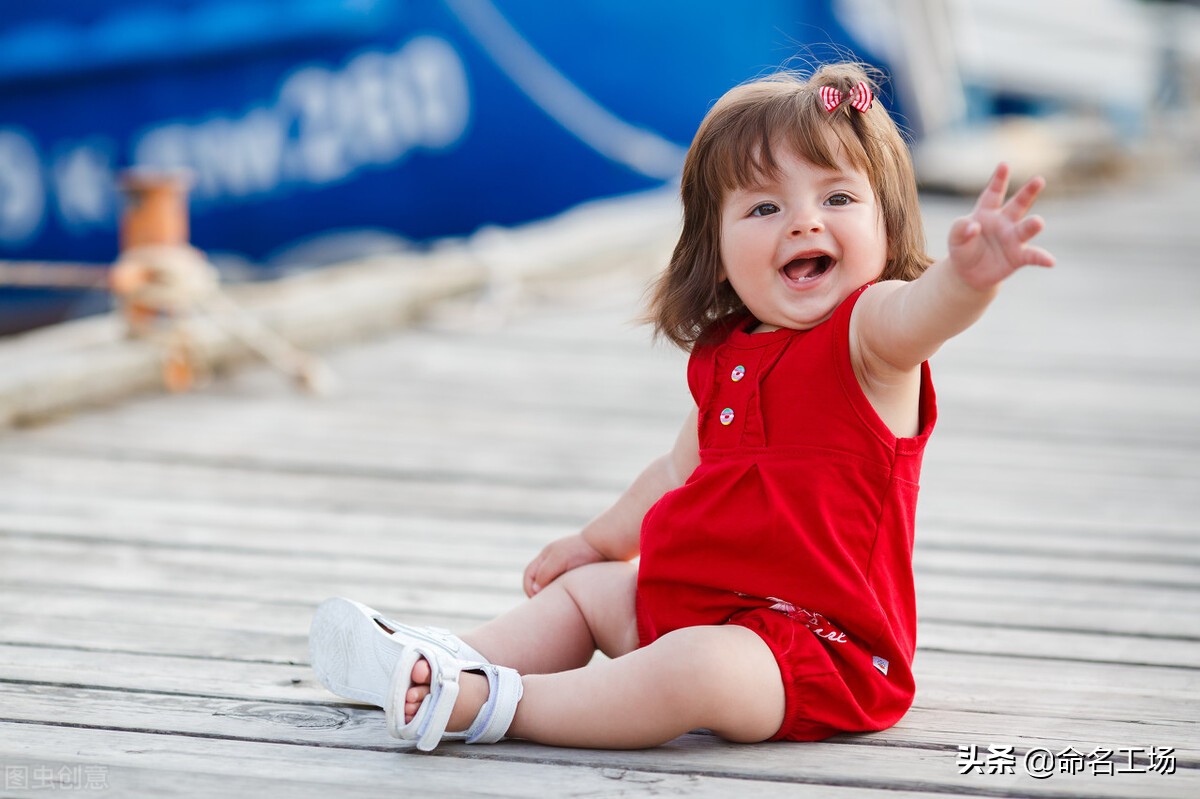 女孩名字叫青青有何寓意,起名聪明健康的名字女孩
