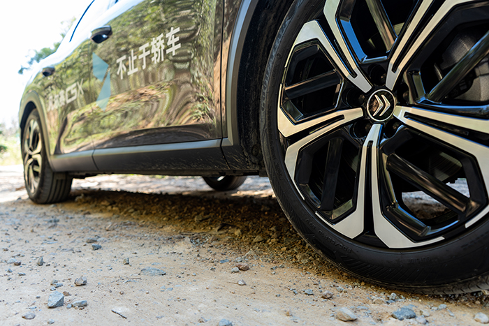 法系车为什么喜欢用麦弗逊,法系车为何受人追捧