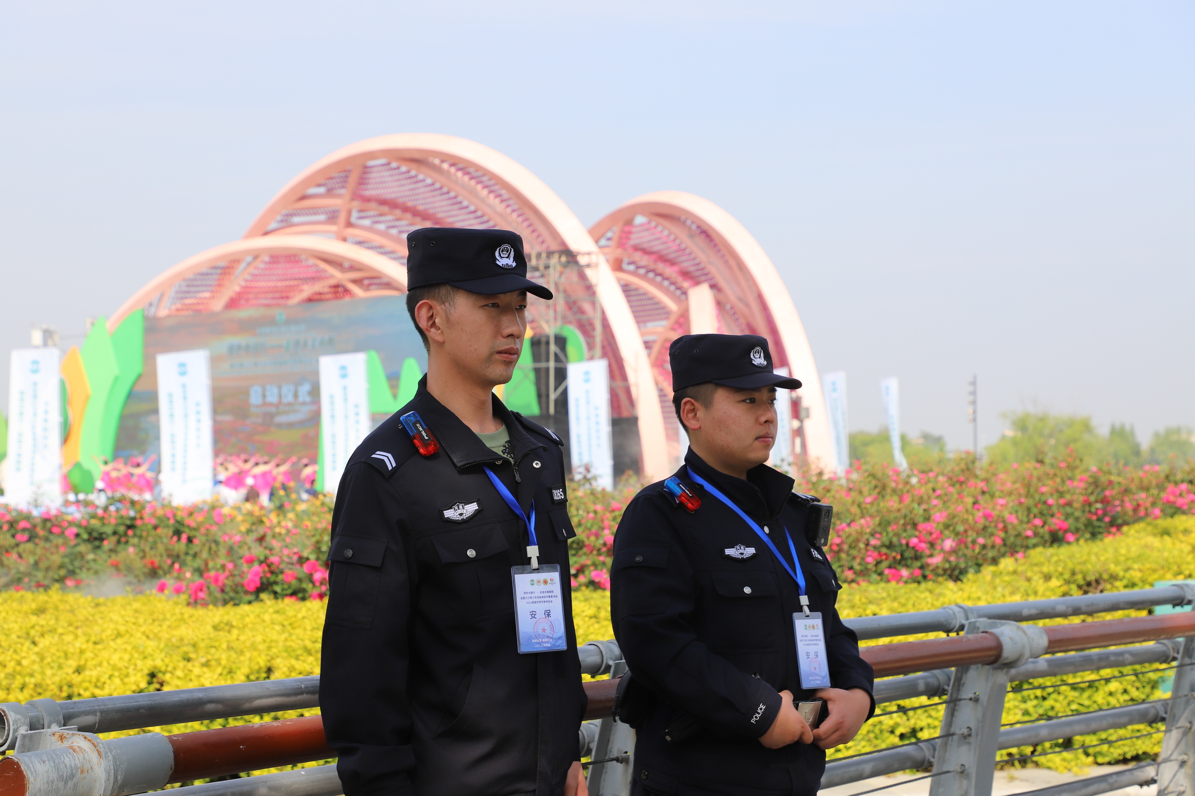 市公安局完成近期系列安保任务,公安完成千余场大型活动安保任务