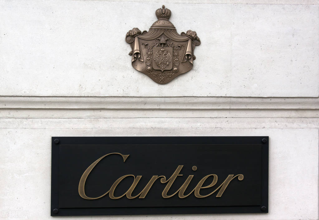 卡地亚的love戒指值得买吗,卡地亚的love项链是金的吗