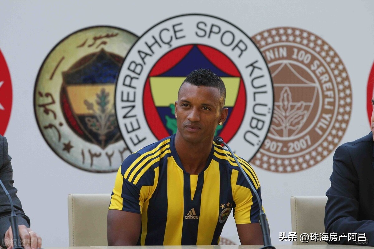 历史上十大足球球员,世界十大足球球星名单