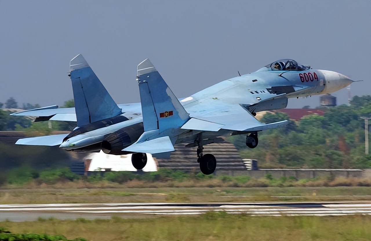 越南空军现役战机合集,越南空军新苏30mk2v战机