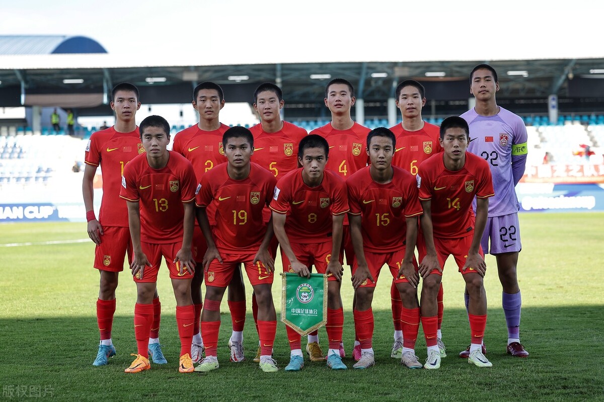 中国男足0比8惨败巴西,中国男足近期比赛回顾