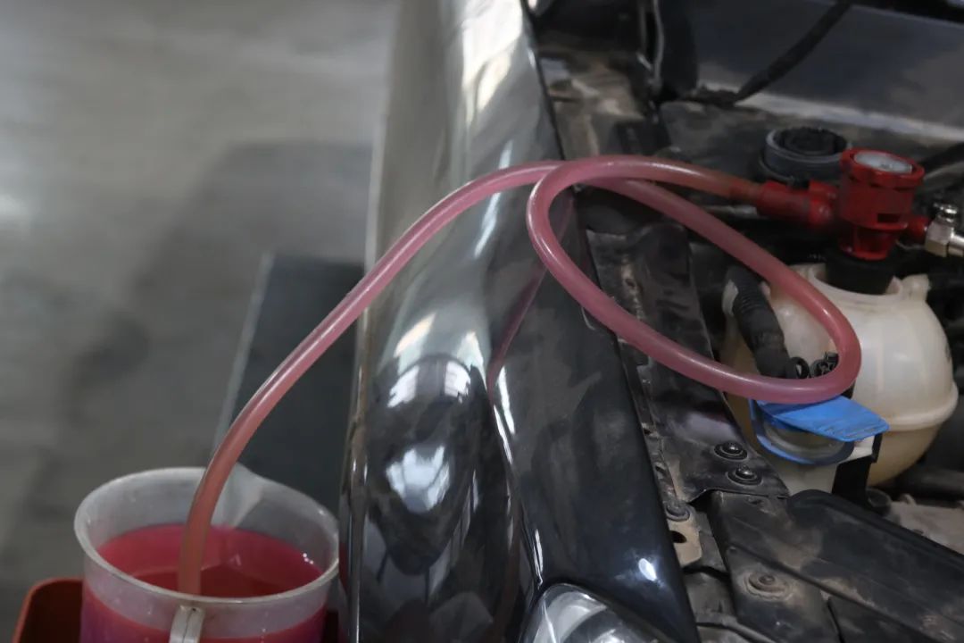 r36翻新改造全过程,大众r36这么老的车怎么还卖这么贵