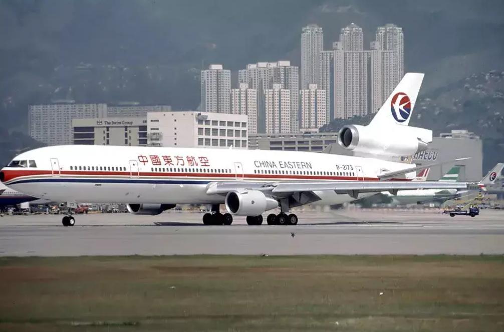 中国航空史首次紧急迫降,民航第一次紧急迫降