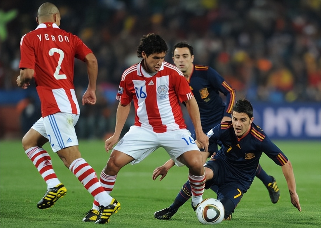 本赛季在纽卡状态神勇的阿尔米隆：浓眉大眼的全村希望