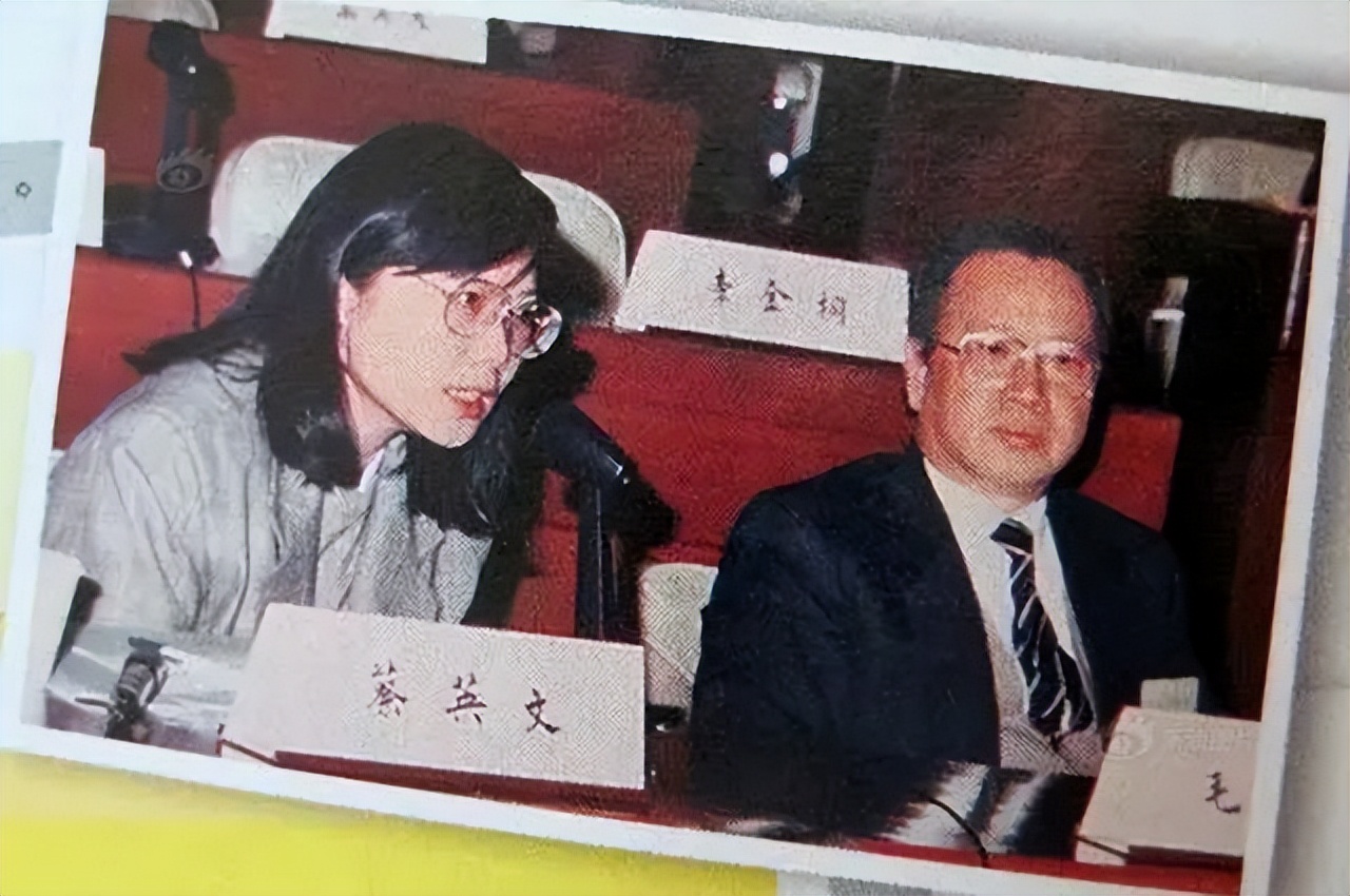 台媒爆料蔡英文背景，父亲是汉奸，母亲与日本人私通曾诞下一子