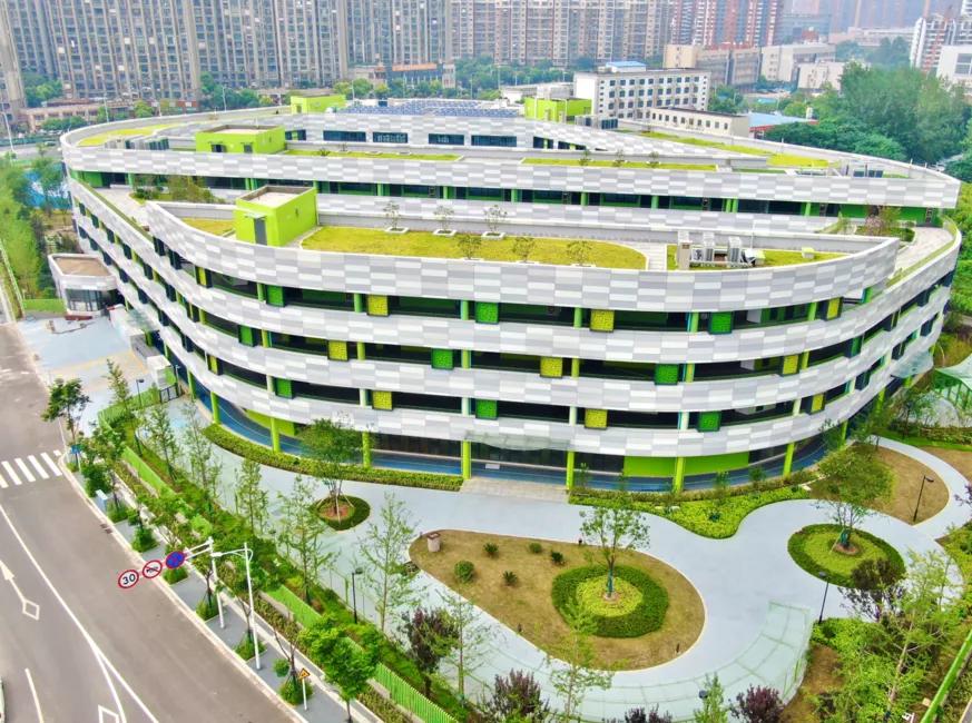 南京师范大学附属中学江山小学，一所拥抱儿童充满期待的新型学校