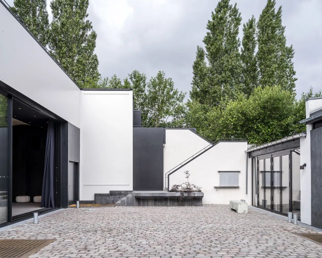 设计工作室车库改造,车库设计成图书馆