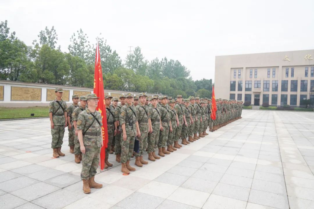 部队在高温天气练兵视频,高原练兵场面火热