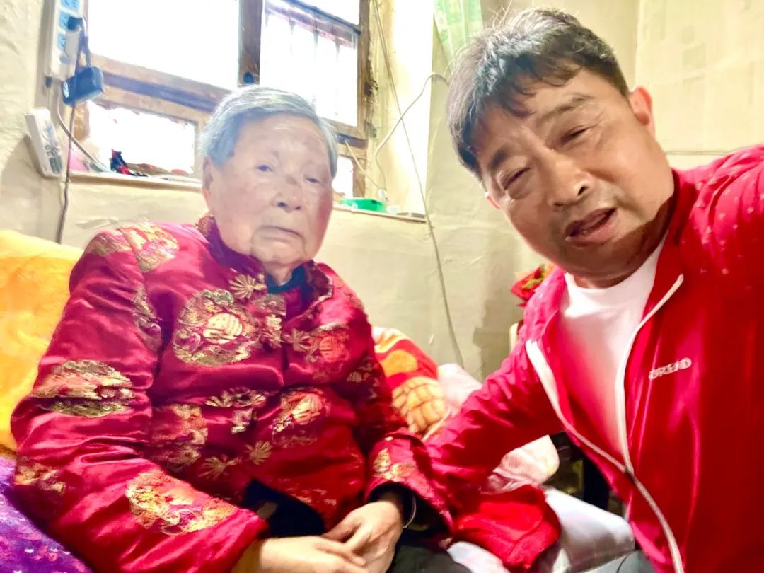 相聚仍是青年——记情系四中群友聚