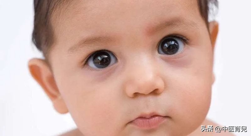 孩子眼袋发黑,六岁孩子眼袋发红