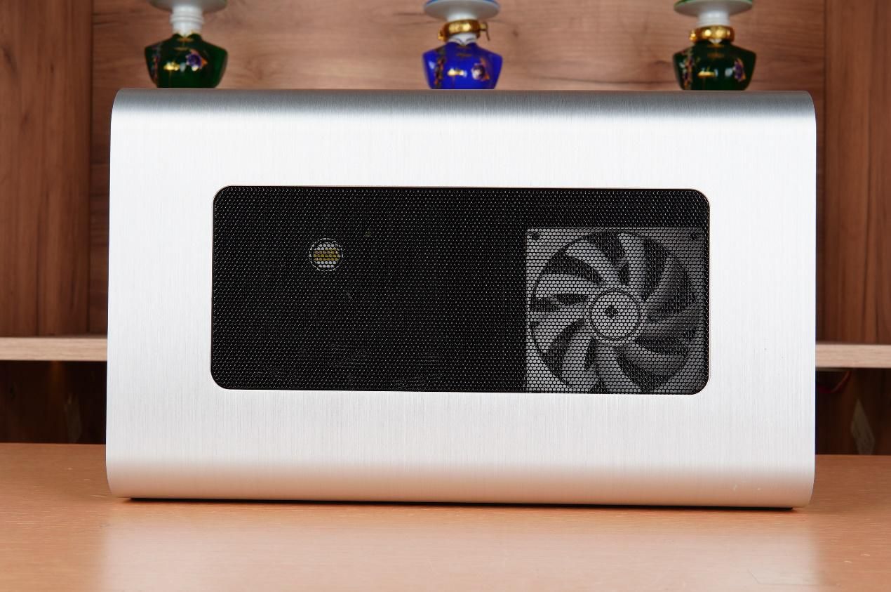 乔思伯v11主机配置推荐,乔思伯v11和v8机箱