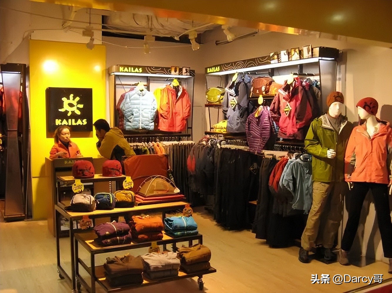 户外始祖鸟品牌能排多少名,始祖鸟alphasv7代和北面哪个好看