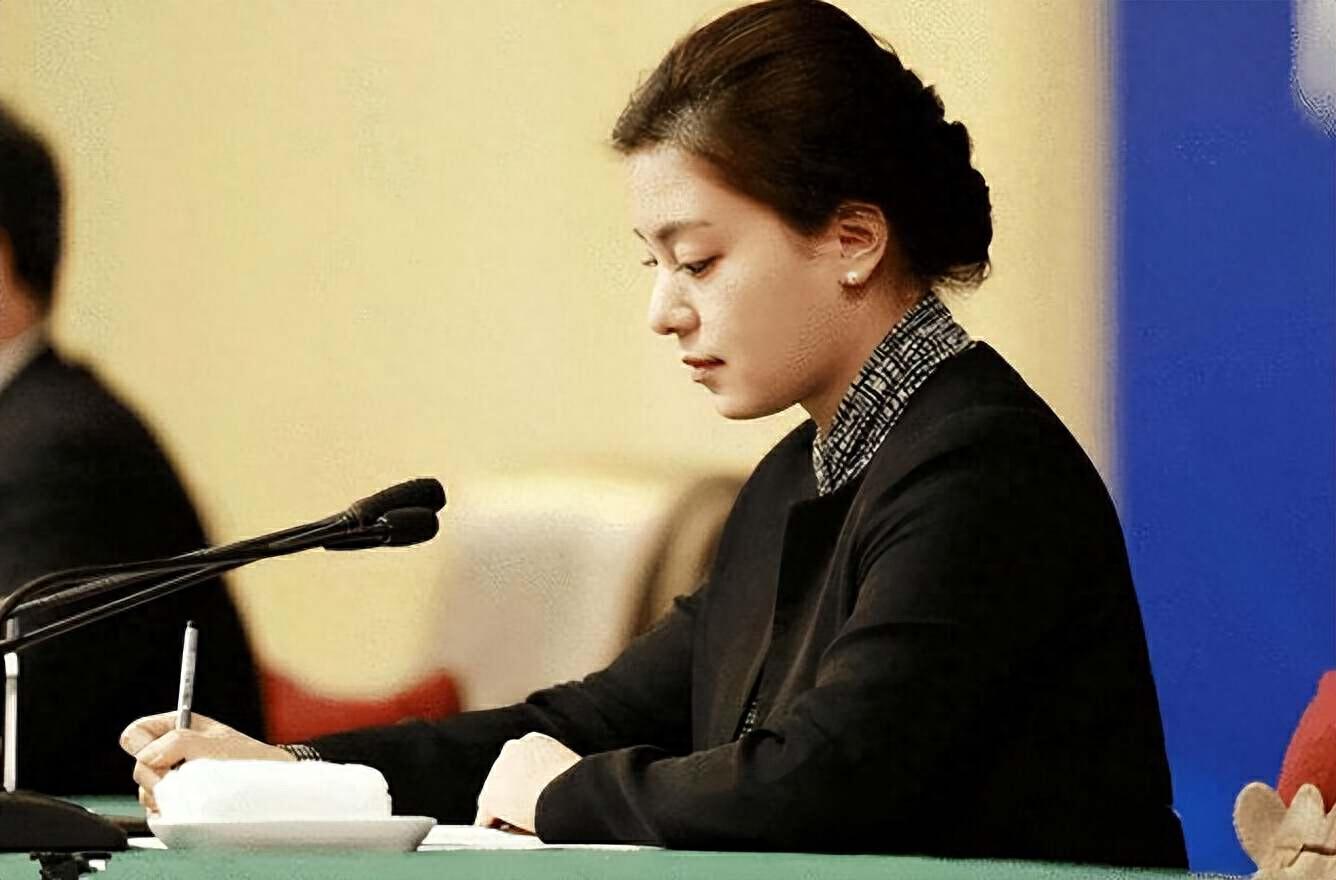 最美翻译官张京16分钟霸气发言,翻译官张京20分钟口译征服全世界