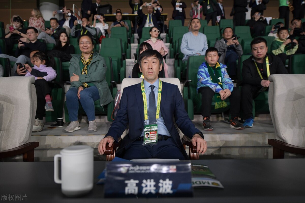 武汉三镇队豪取中超八连胜,武汉三镇取得中超首球