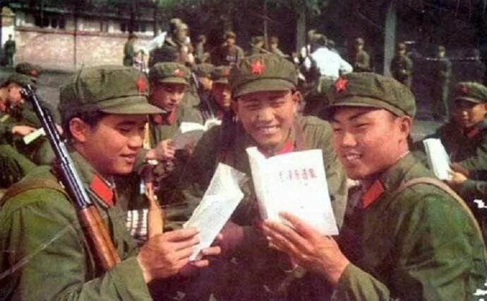 解放军07式服装展示,解放军56式衣服