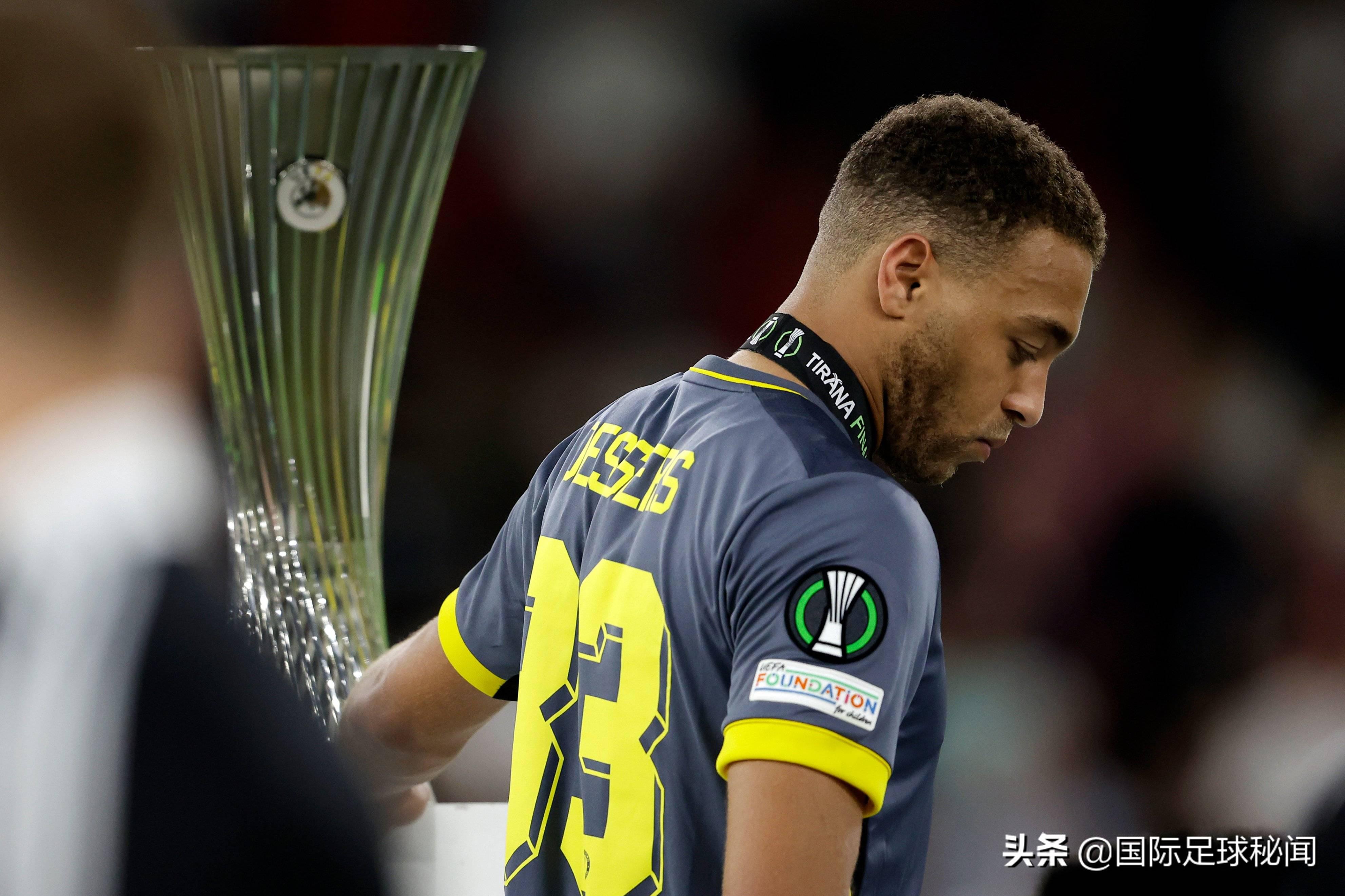 金靴因莫比莱草根射手,欧洲联赛第一个获得金靴的中国人