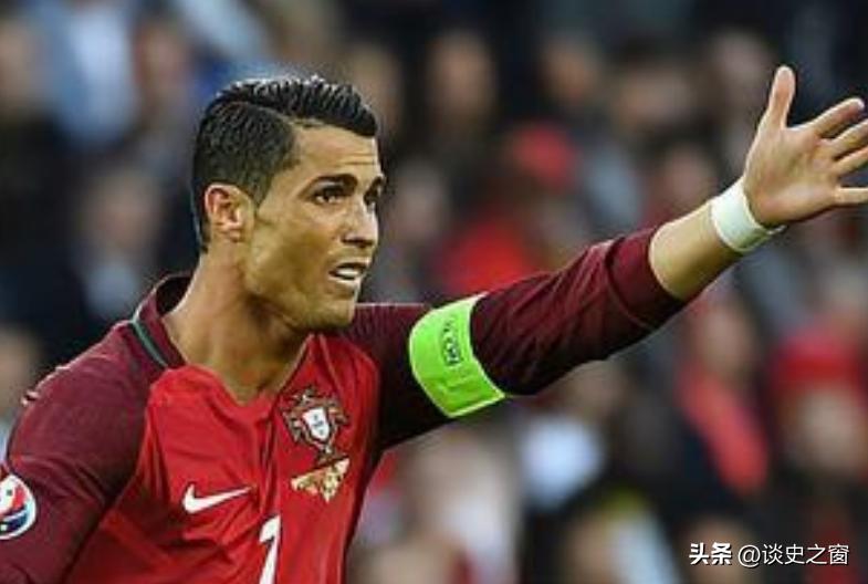 裁判马宁出征卡塔尔世界杯,复盘马宁判给卡塔尔三粒点球