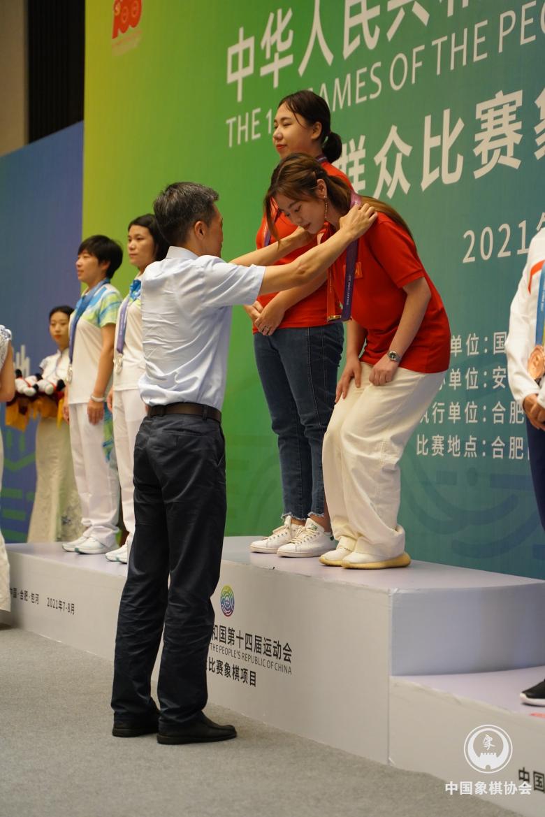 瑞安又一个超牛的女孩！12岁就拿下冠军…好漂亮