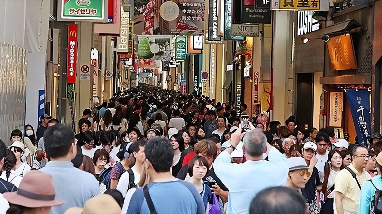 国庆消费陷阱是怎么回事,国庆假期查获假货化妆品