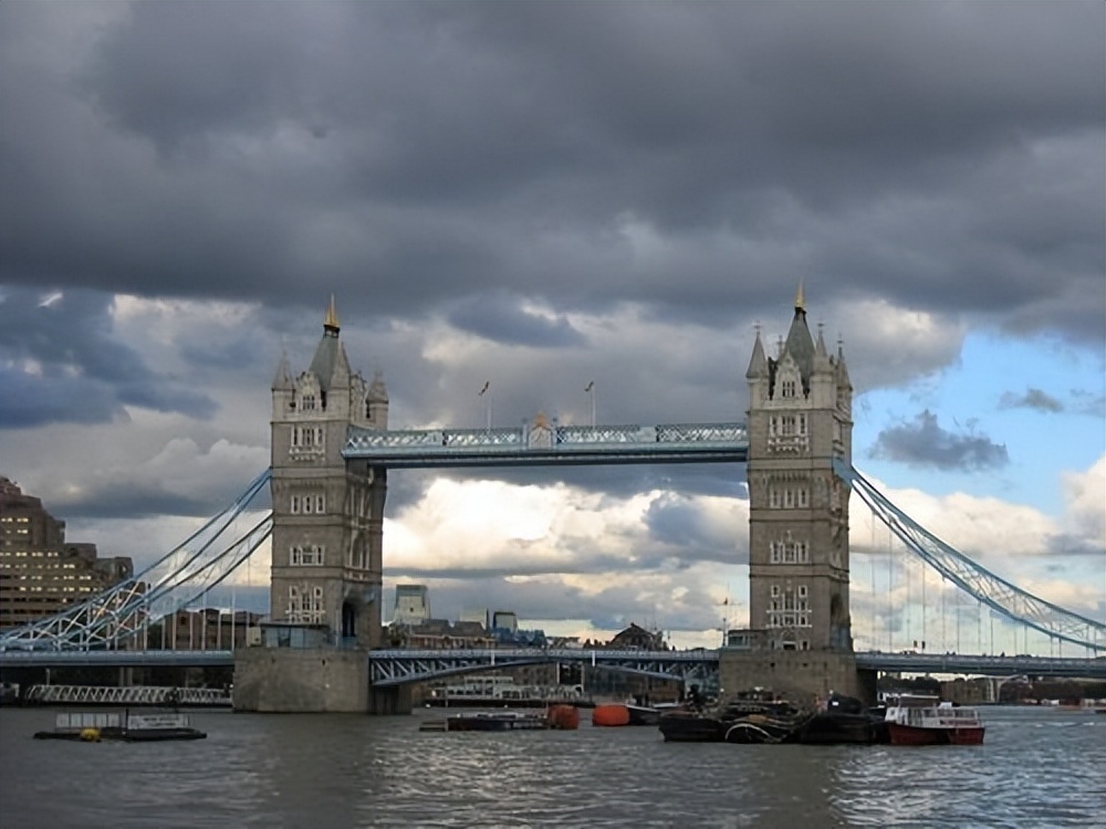 伦敦塔桥有什么寓意,伦敦塔桥在伦敦中心吗