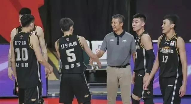 辽宁男篮现场观赛视角,2021-2022赛季辽宁男篮比赛时间表