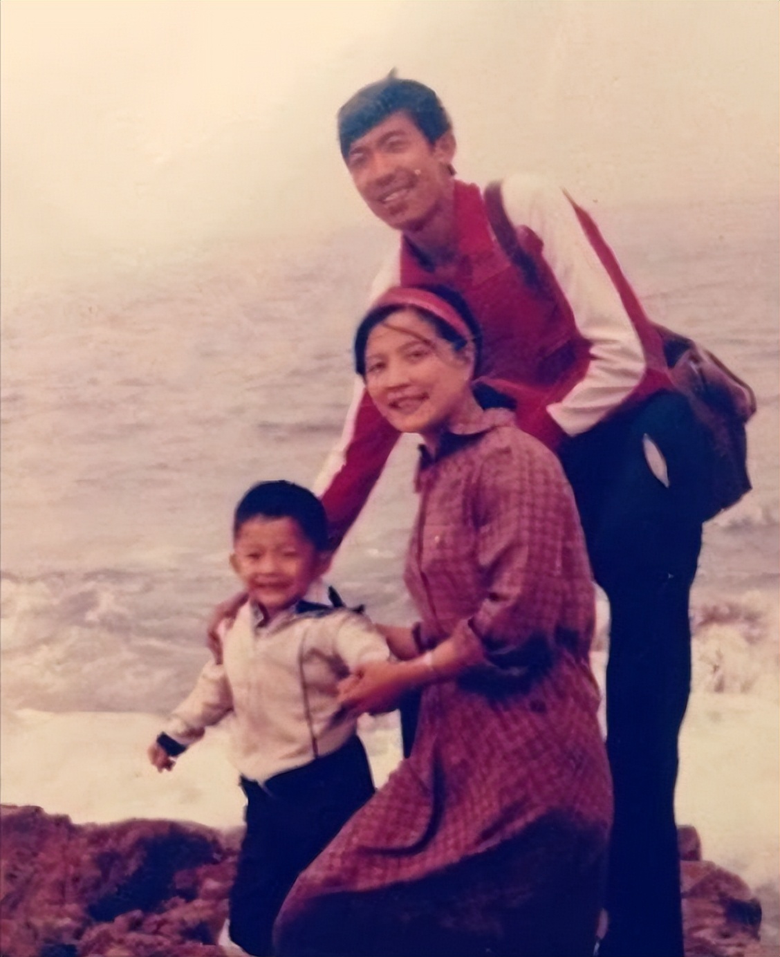 如何看待主持人边策吸毒坠亡,主持人边策坠亡原因