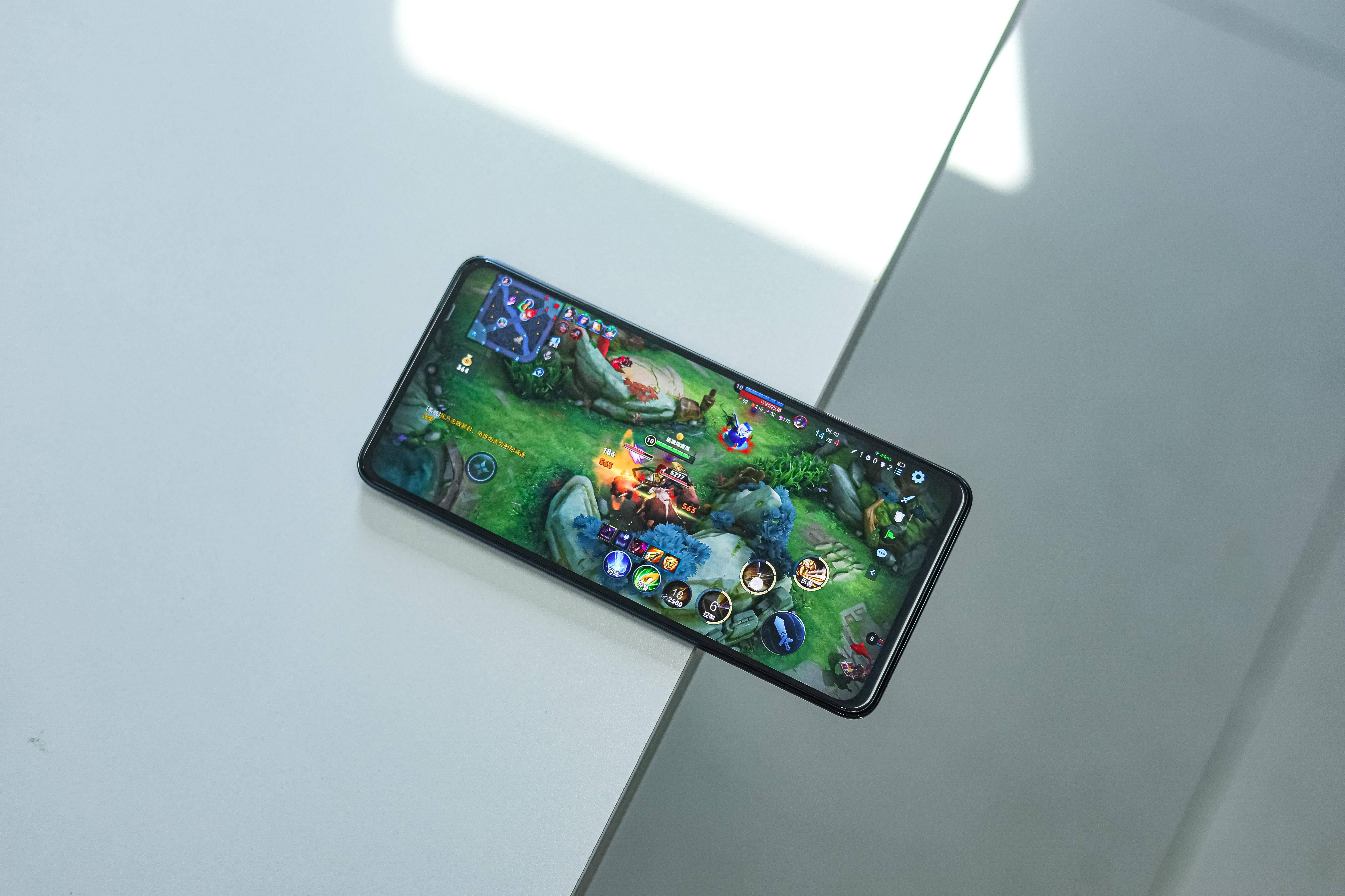 7800毫安护眼屏幕,120hz超视网膜护眼屏