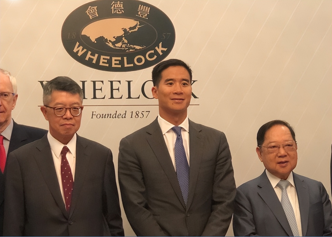 香港第一包租公，手上拥有15645套房产，一座商城每年就进账100亿