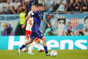 梅西世界杯红牌被罚完整视频,梅西世界杯爆冷被球迷嘲讽