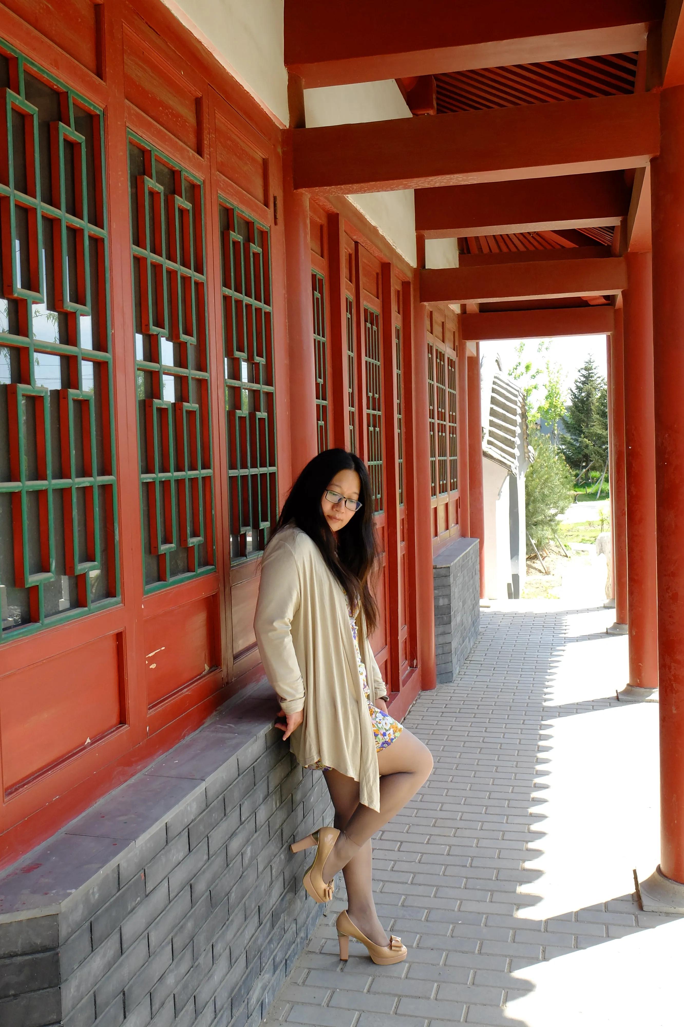 高跟鞋和黑袜,高跟鞋和长筒袜搭配