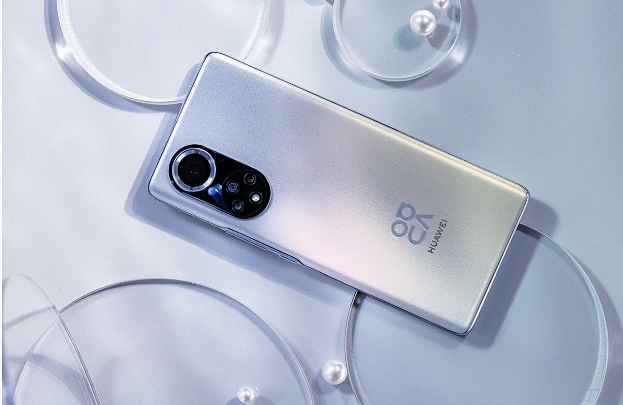 成熟稳重标配华为。现在最适合购买的3款华为手机。端庄又大气。