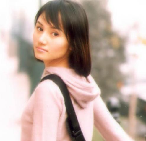 当46岁袁泉和63岁费翔站在一起，我终于明白，什么是顶级骨相